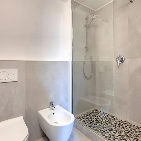 Capponi 95 شقة *